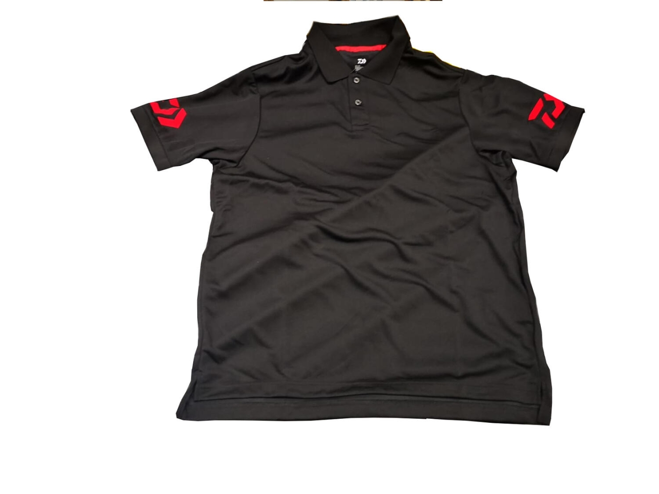 TRICOU POLO negru rosu DAIWA